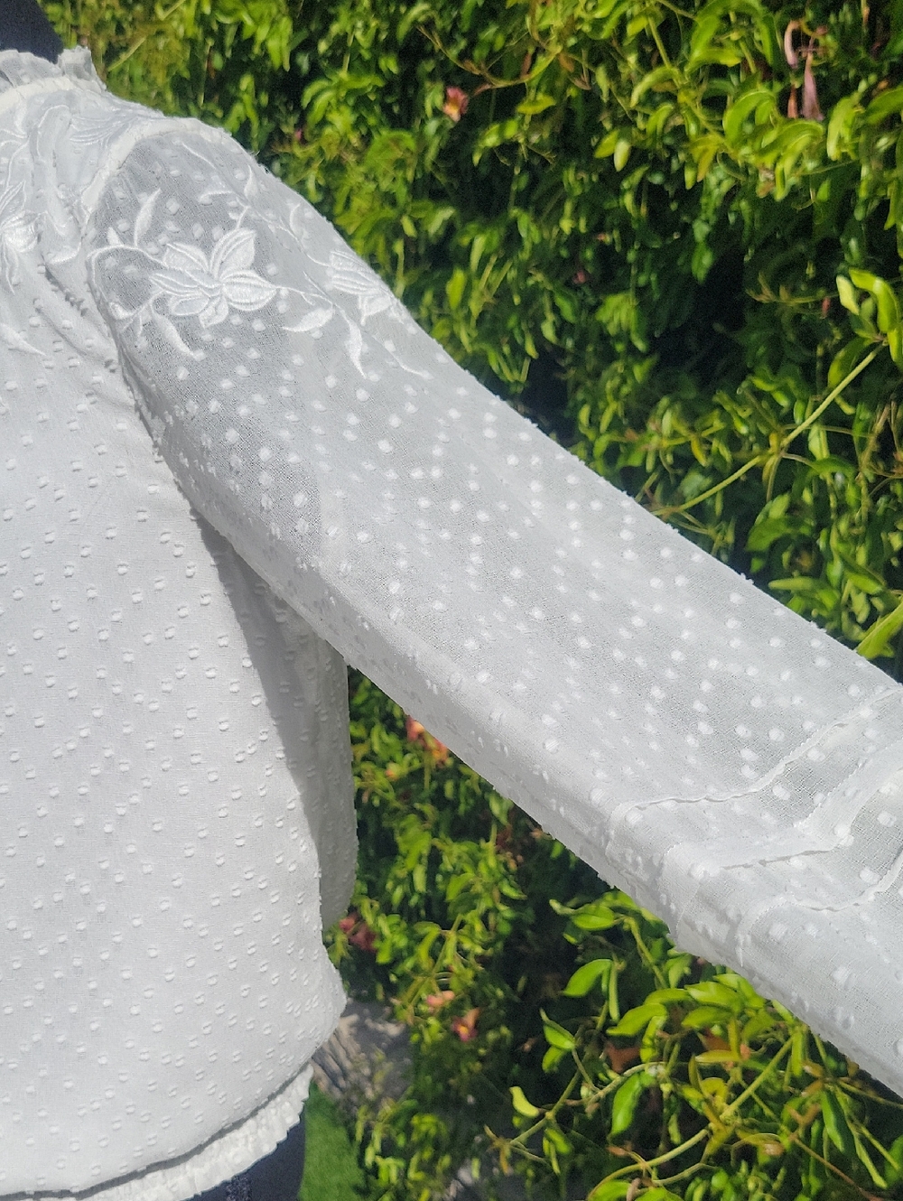 White House Black Market Ivory White Boho Blouse with Floral Embroidery S - Picture 12 of 16
